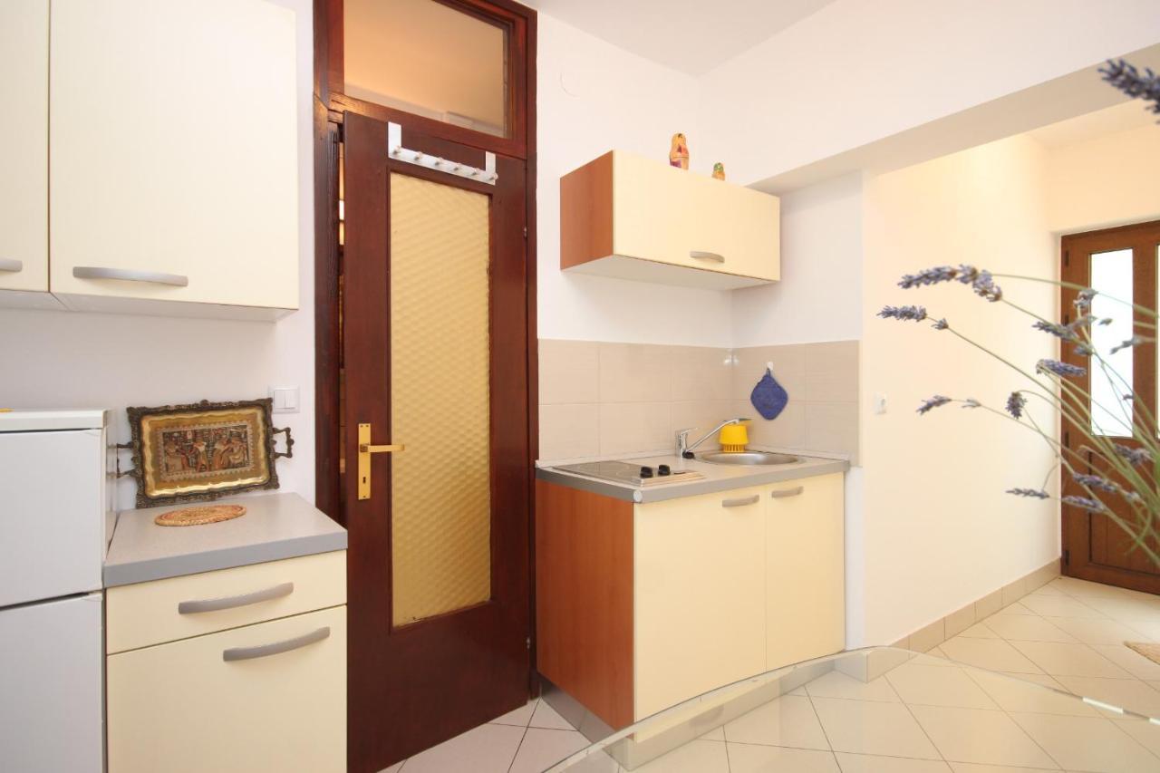Apartment Mali Losinj 7879B Экстерьер фото