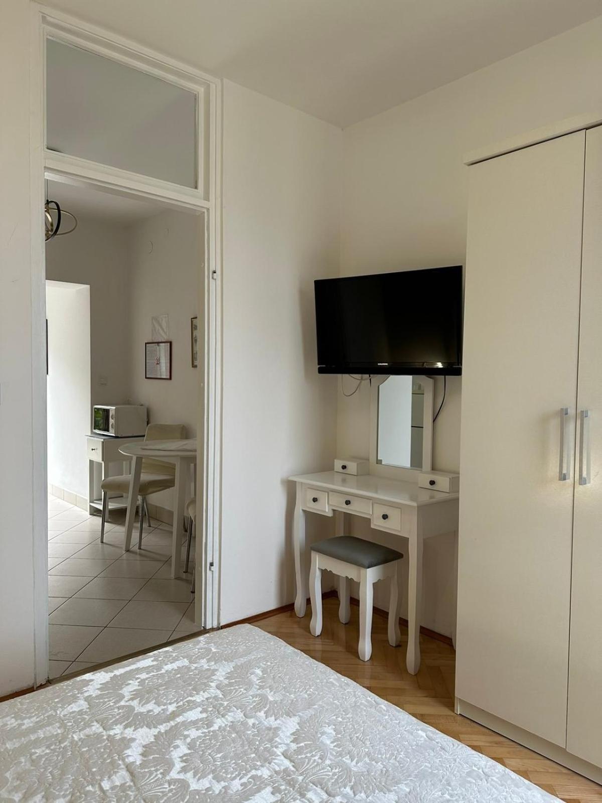 Apartment Mali Losinj 7879B Экстерьер фото